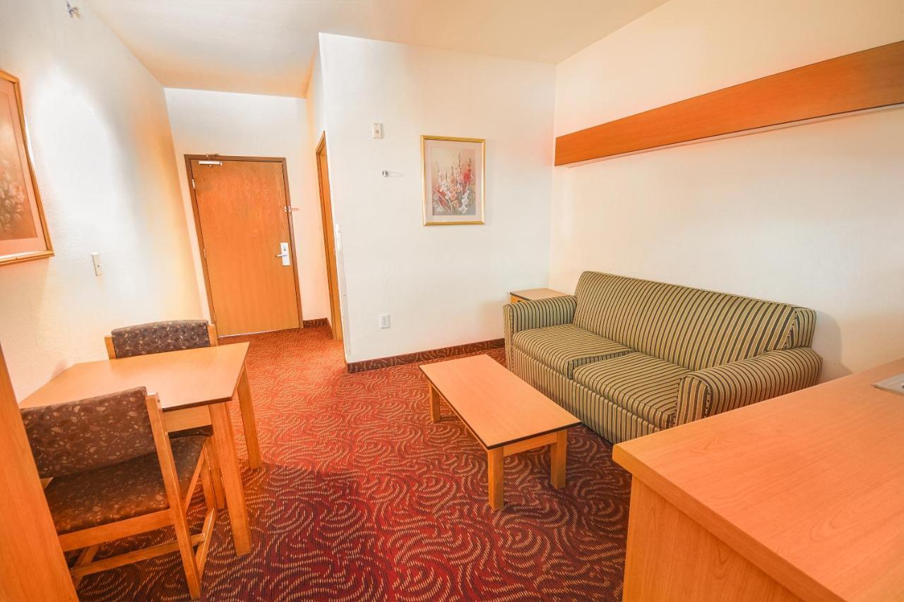 Econo Lodge Inn & Suites Mesquite - Dallas East Екстериор снимка