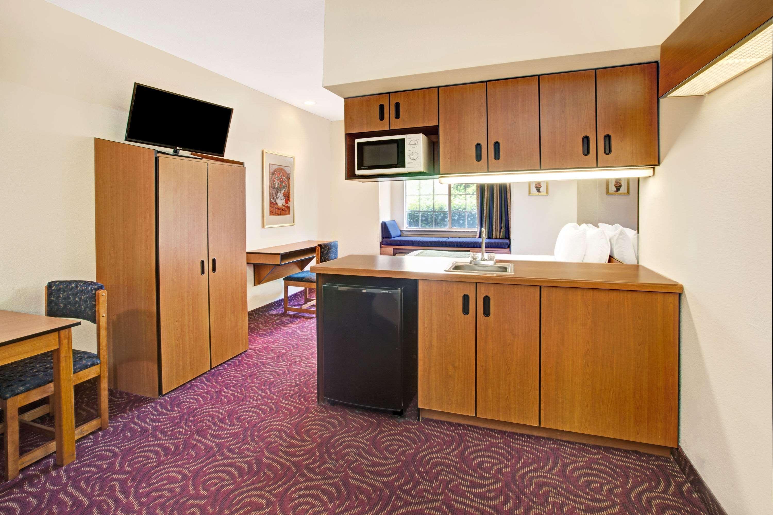 Econo Lodge Inn & Suites Mesquite - Dallas East Екстериор снимка