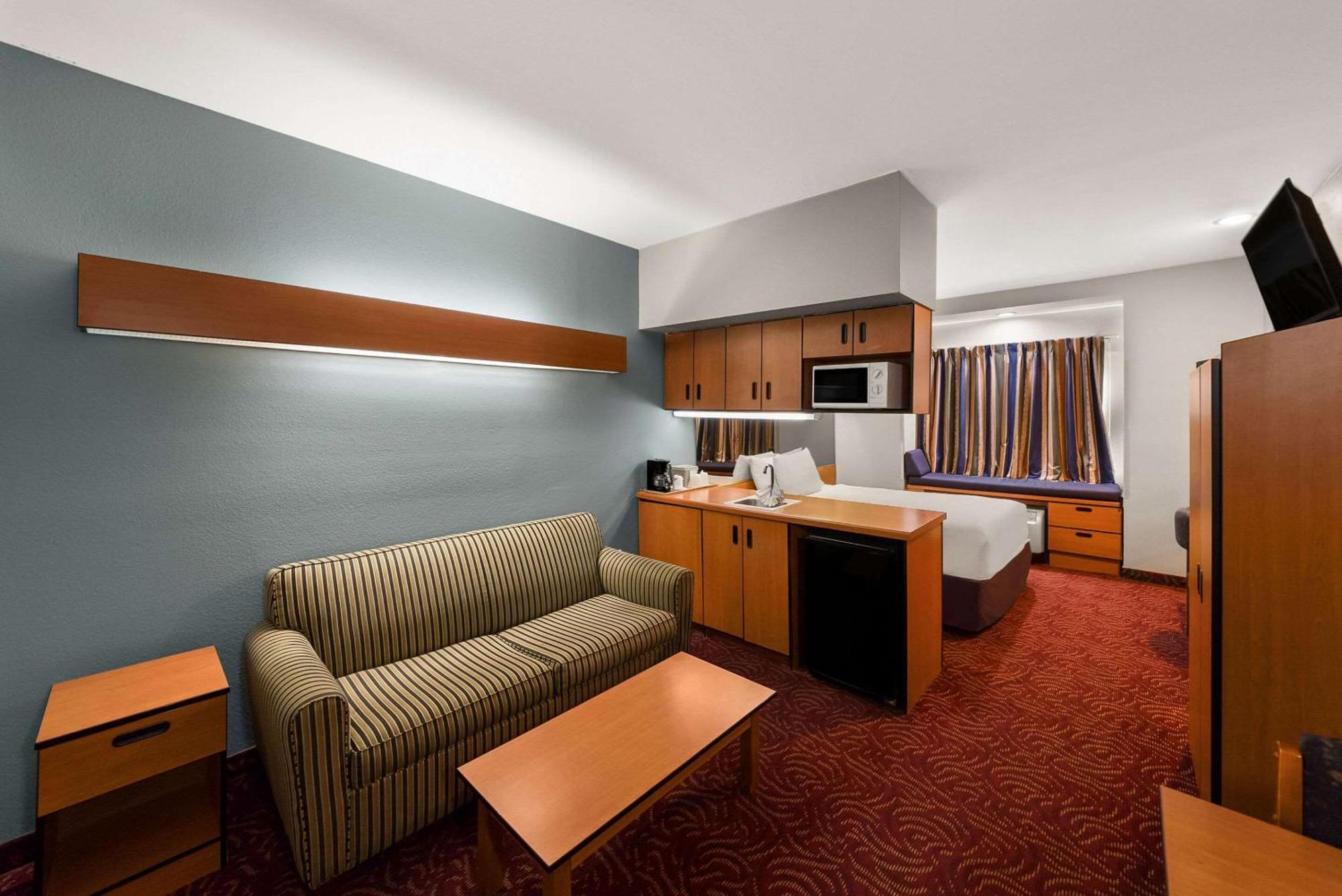 Econo Lodge Inn & Suites Mesquite - Dallas East Екстериор снимка