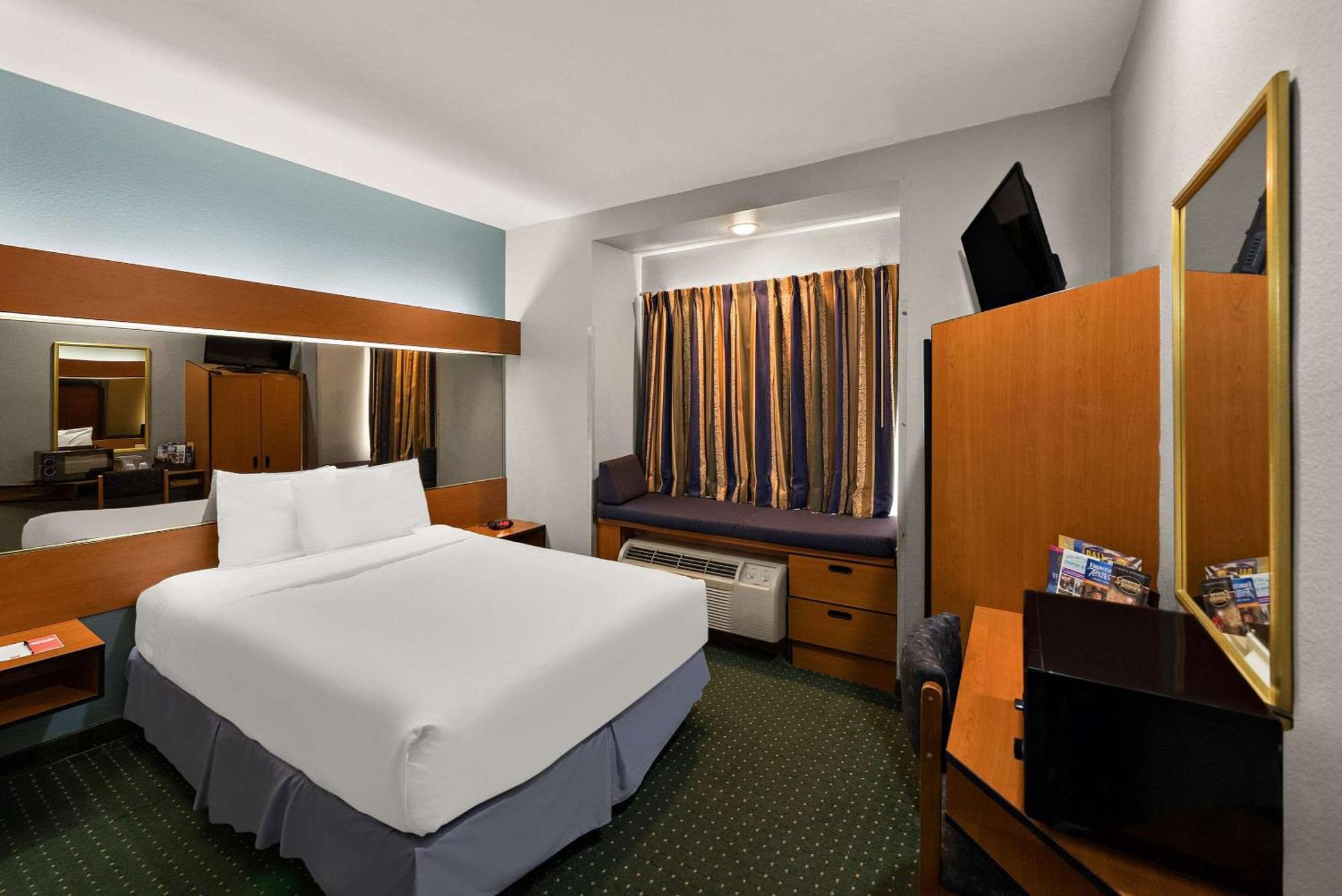 Econo Lodge Inn & Suites Mesquite - Dallas East Екстериор снимка
