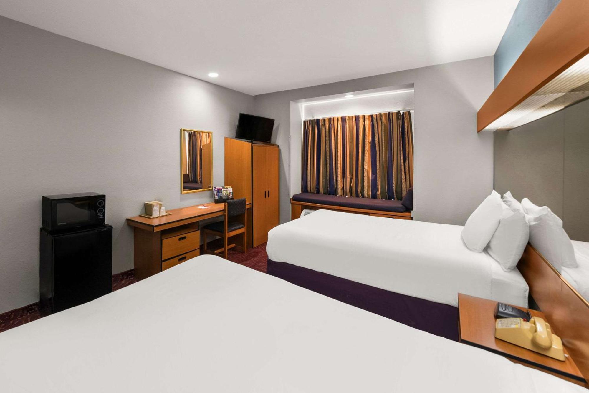 Econo Lodge Inn & Suites Mesquite - Dallas East Екстериор снимка