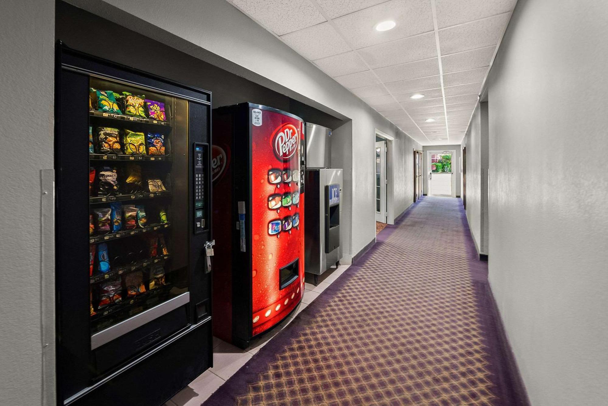 Econo Lodge Inn & Suites Mesquite - Dallas East Екстериор снимка